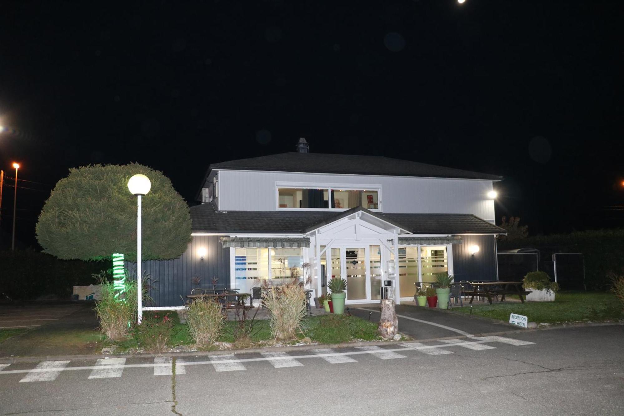 Fasthotel Albertville Exterior foto