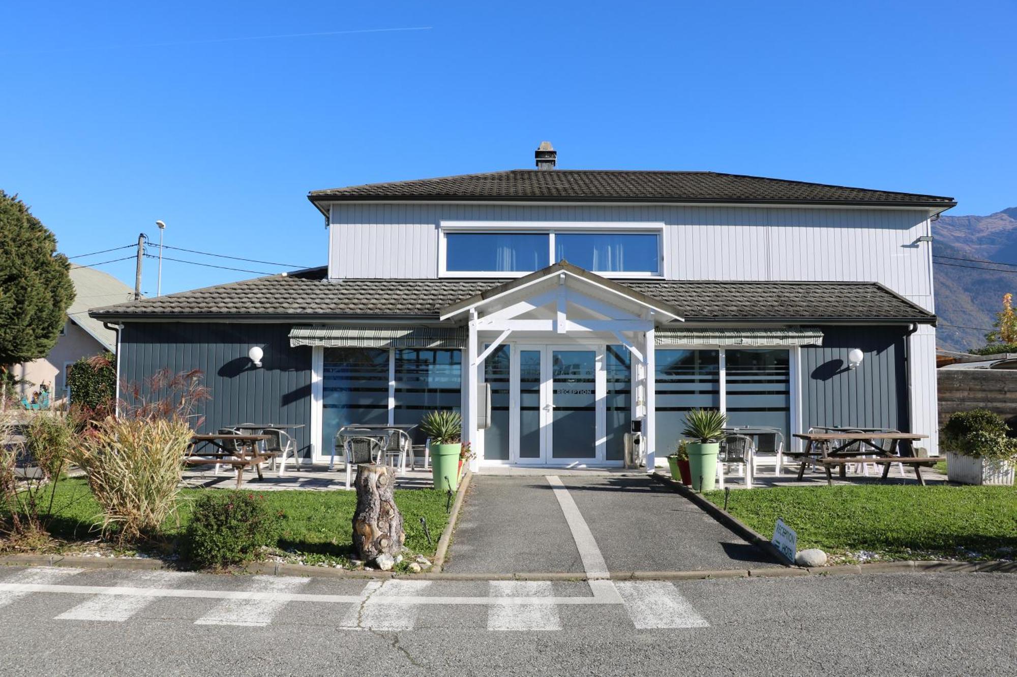 Fasthotel Albertville Exterior foto